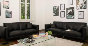 JOIVY Splendid 3BR Apt with Parking and Terrace in Como